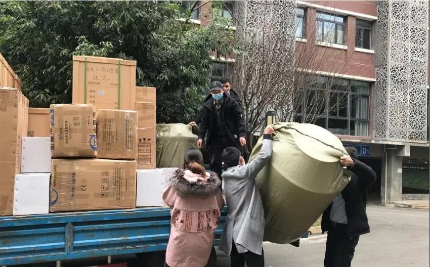 2020，我們用藍治愈了難!2021，想讓世界多一點水思源藍